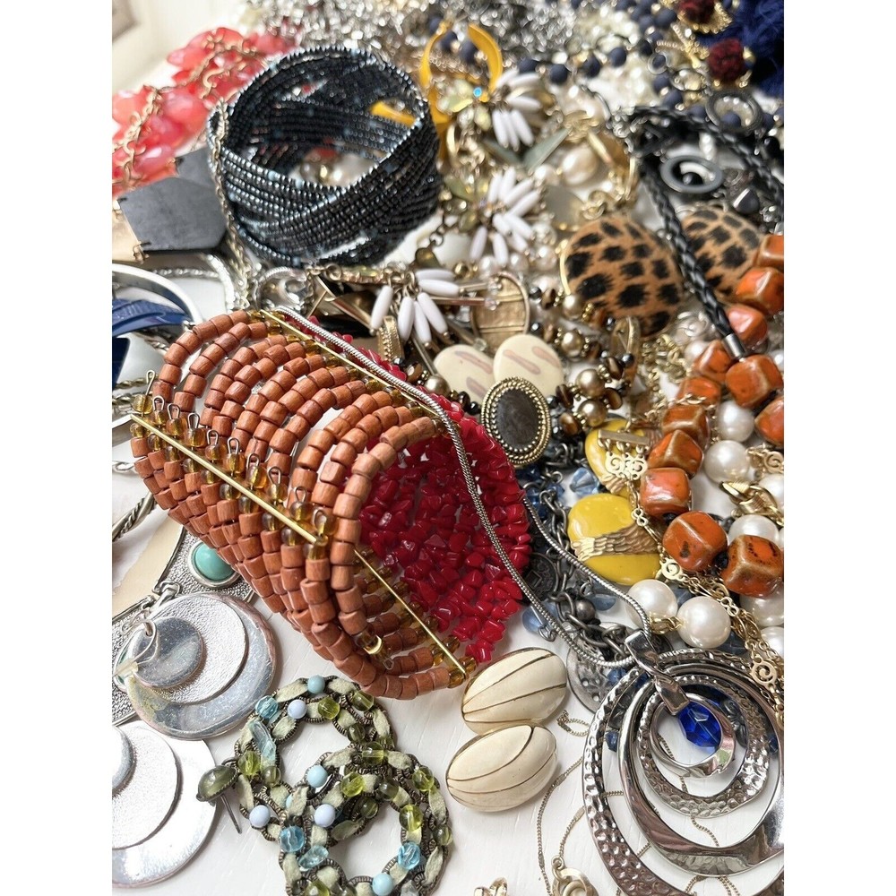 Vintage To Now Jewelry 25 Pc Lot Of Jewelry, No Junk All Wearable Or Resell - Picture 6 of 10